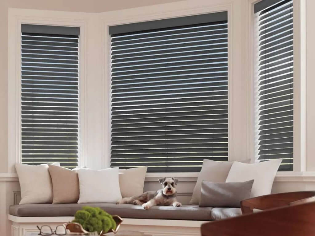 Hunter Douglas Horizontal Blinds in Bay Window